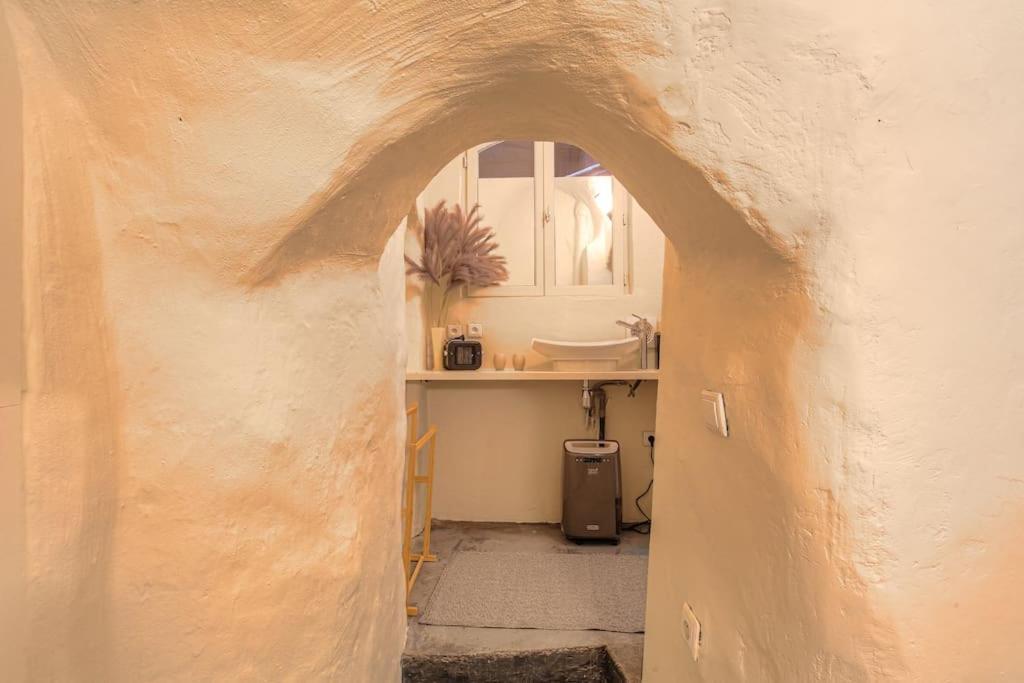 Industrial-Style Studio With Bathtub, Vieux-Lyon Extérieur photo